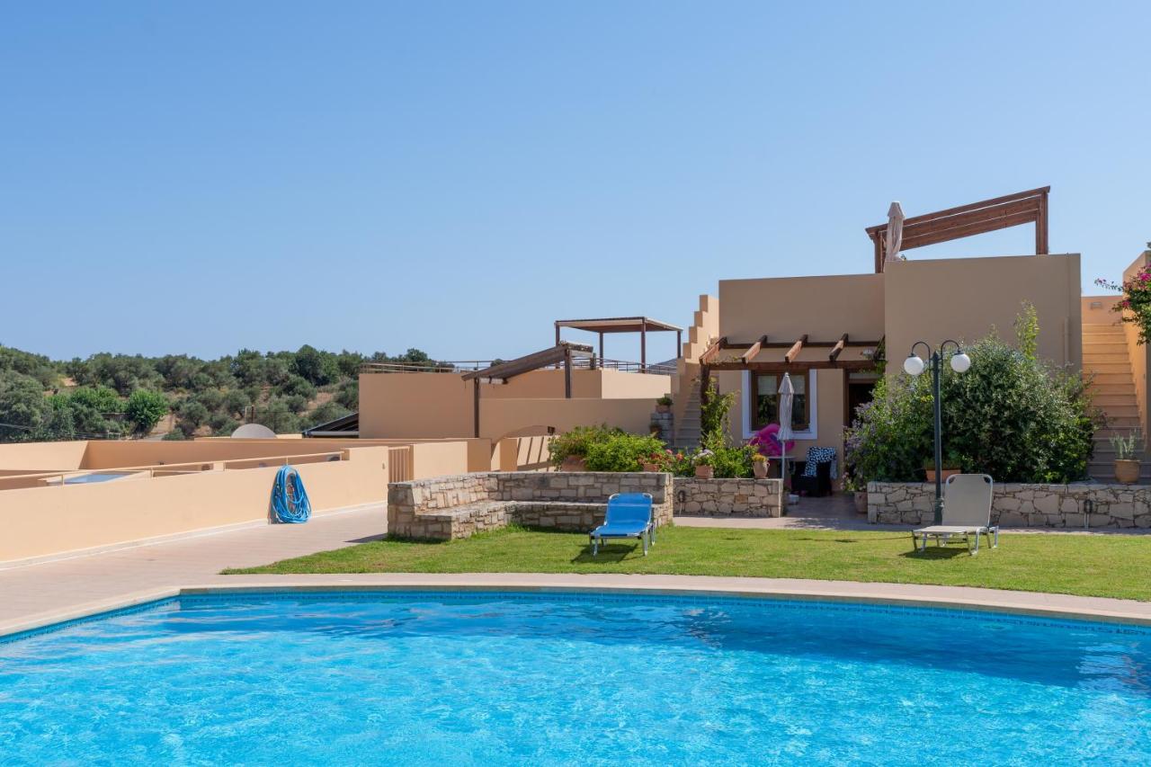 Village בית נופש Karotí