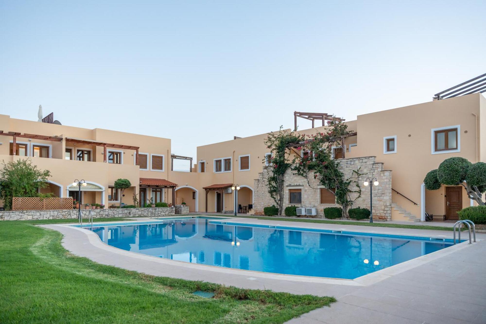 בית נופש Village *